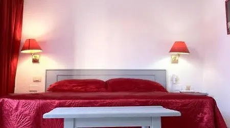 Ponderosa Apartment